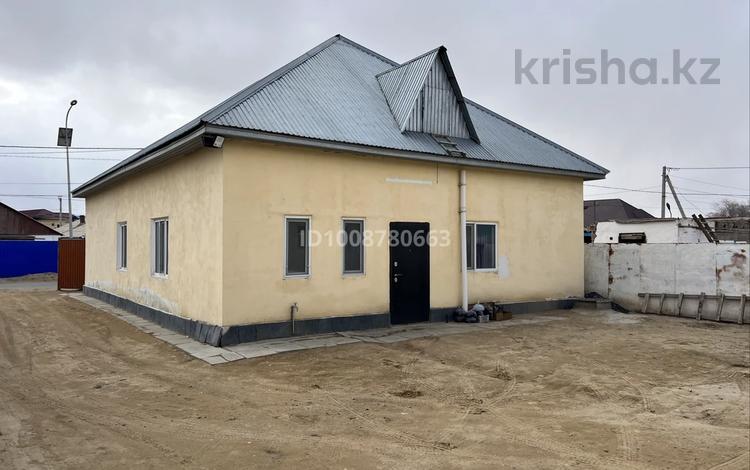 Отдельный дом · 5 комнат · 130 м² · 4 сот., Тюра-там, Момышулы 43А за 10 млн ₸ в Байконуре — фото 2