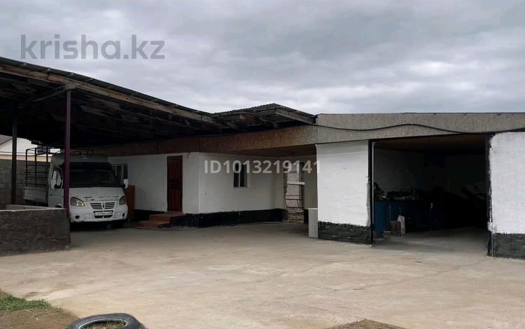 Отдельный дом · 5 комнат · 180 м² · 10 сот., Жиренше шешен 14 — Қазына магазин за 27 млн ₸ в Шу — фото 2