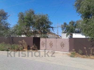 Отдельный дом · 6 комнат · 110 м², Кемелов Аккуан 160 — 2 стр.мкр., улица напротив продуктового магазина Жостик за 150 000 〒 в Кульсары