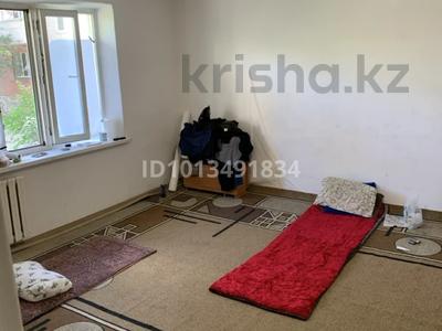 3-комнатная квартира · 65 м² · 1/10 этаж, Майкудук, Мкр Голубые пруды 5/2 — Супер маркет Сырдарья за 21.5 млн ₸ в Караганде, Алихана Бокейханова р-н