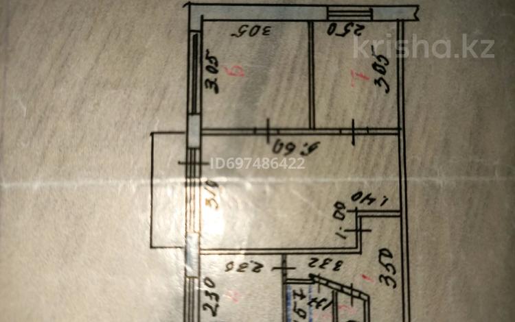 3-комнатная квартира, 47.5 м², 2/5 этаж, 6 микрорайон 44 за 12.5 млн 〒 в Темиртау — фото 2