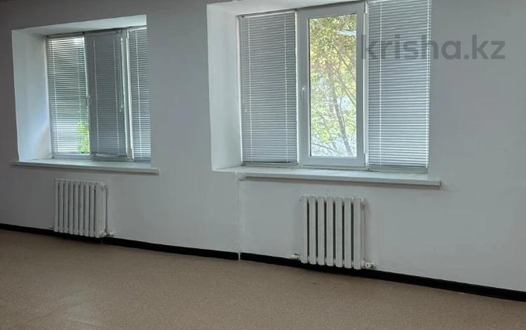 Свободное назначение, офисы, образование · 546.1 м² за 210 млн ₸ в Атырауской обл. — фото 9