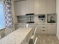 2-комнатная квартира · 80 м² · 2/9 этаж, мкр. Алмагуль 6 за 250 000 ₸ в Атырау