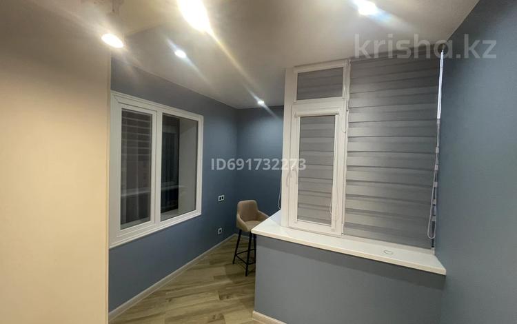 3-бөлмелі пәтер · 110 м² · 8/9 қабат, Абая 244, бағасы: 42 млн ₸ в Уральске — фото 2