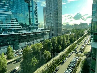 4-бөлмелі пәтер · 165 м² · 9/10 қабат, Достык 13/2 — ВЫГОДНО!, бағасы: 90 млн ₸ в Астане, Есильский р-н