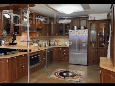 4-комнатная квартира · 167 м² · 4/9 этаж, Сыганак 39/1 — Акмешит-Сарыарка за 118 млн ₸ в Астане, Есильский р-н
