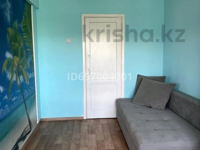 2-комнатная квартира · 45 м² · 4/5 этаж, Добролюбова за 150 000 〒 в Усть-Каменогорске, Ульбинский