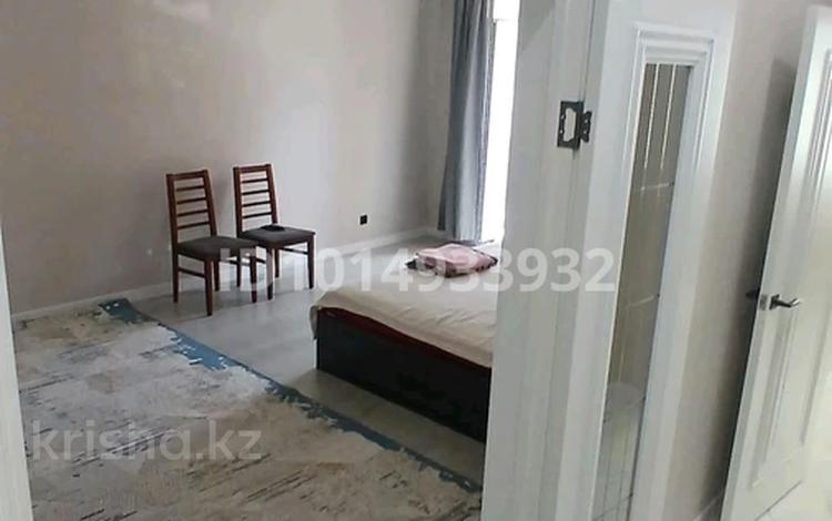 1-комнатная квартира · 55 м² · 1/5 этаж, мкр. Алтын орда 7 за 13 000 ₸ в Актобе — фото 2