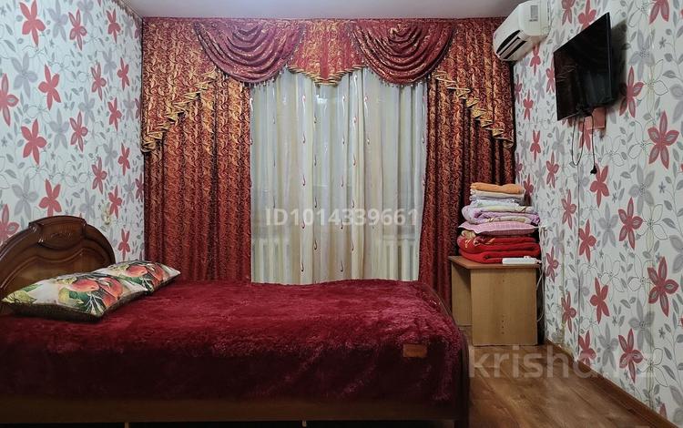1-бөлмелі пәтер · 34 м² · 2/5 қабат, Курмангазы 179, бағасы: 10 000 ₸ в Уральске, мкр Школьник — фото 2