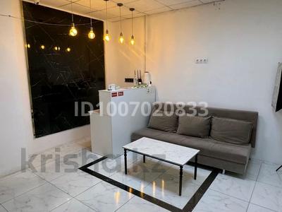 Свободное назначение, офисы, магазины и бутики, общепит, салоны красоты, сельское хозяйство, бани, гостиницы и зоны отдыха, фитнес и спорт, медцентры и аптеки, образование, развлечения, кабинеты и рабочие места, студии · 81 м² за 400 000 〒 в Актау, 31Б мкр