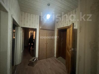 2-комнатная квартира, 54 м², 3/5 этаж, Байзак батыра 168 за 16 млн 〒 в Таразе