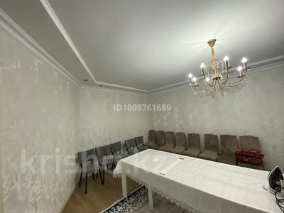 Отдельный дом · 5 комнат · 289 м² · 7.5 сот., Жанибек хана 163 — Пересечение ул.Акимжанова за 48 млн ₸ в Актобе, мкр. Курмыш
