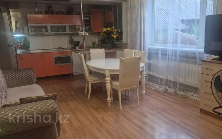Отдельный дом · 6 комнат · 300 м² · 5 сот., Кокчетавская 2 — Два двухуровневых дома за 2 млн ₸ в Павлодаре — фото 8