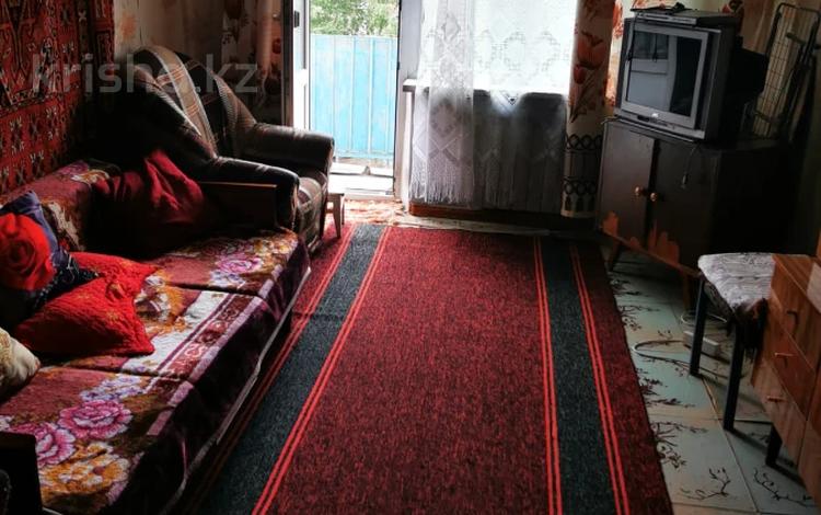 2-бөлмелі пәтер · 46.7 м² · 2/5 қабат, Абая 76, бағасы: 9 млн ₸ в Риддере — фото 2