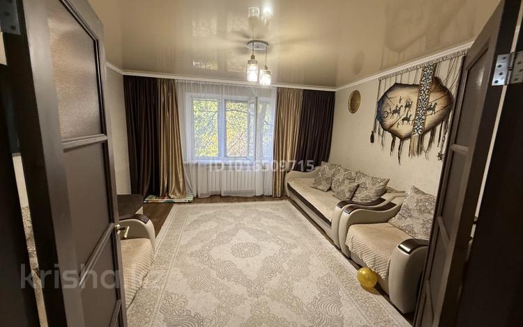 3-бөлмелі пәтер · 65 м² · 1/9 қабат, Орбита ш/а., бағасы: 250 000 ₸ в Караганде, Казыбек би р-н — фото 2