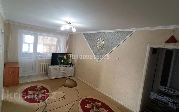 4-комнатная квартира · 60.3 м² · 2/5 этаж, 6 мкр 62 за 7.7 млн ₸ в Житикаре — фото 2