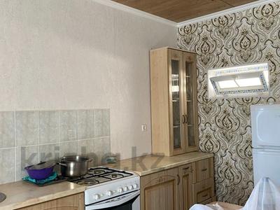 Отдельный дом · 1 комната · 50 м² · 10 сот., мкр Оркен, Каратаева 11а за 80 000 ₸ в Атырау