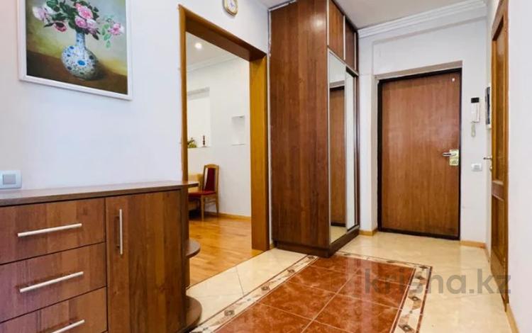 3-бөлмелі пәтер · 105 м² · 4/6 қабат, Курмангазы — Муканова, бағасы: 150 млн ₸ в Алматы, Алмалинский р-н — фото 2