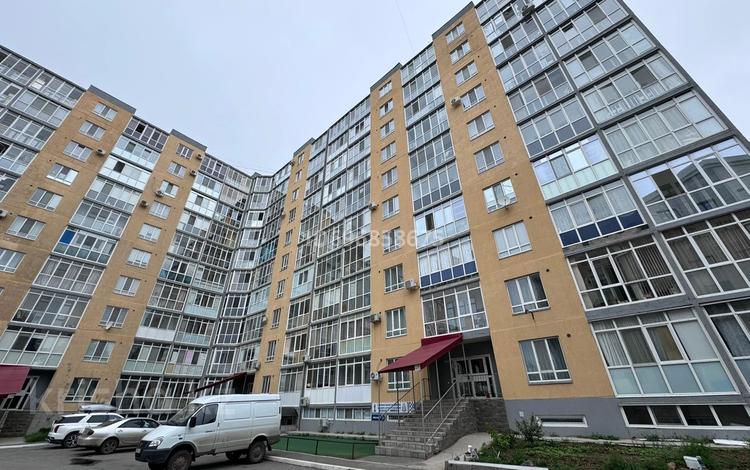 3-комнатная квартира, 86 м² помесячно, Строителей 33/1