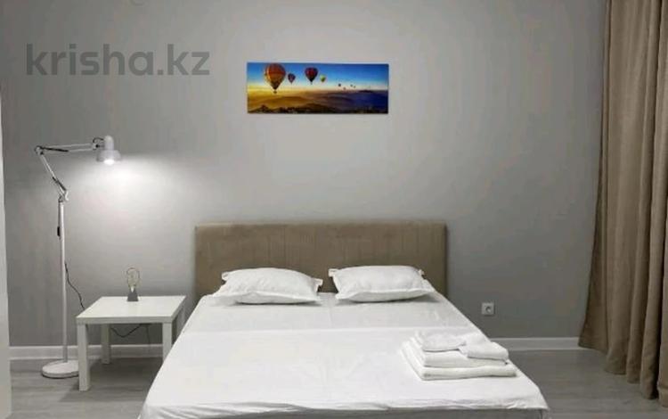 1-комнатная квартира · 67 м² · 5/12 этаж, 11 улица за 10 000 〒 в Туркестане — фото 3