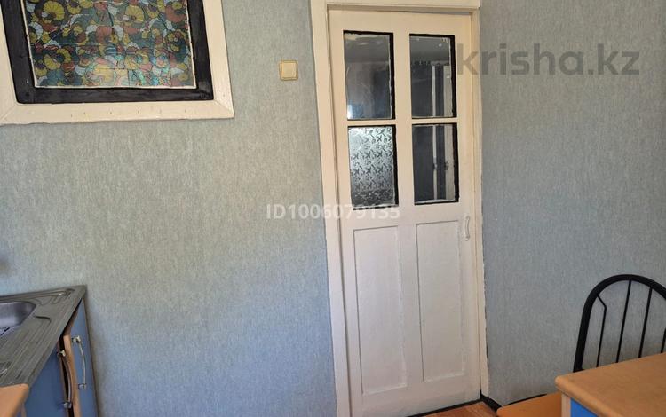 1-комнатная квартира · 31.6 м² · 2/4 этаж, проспект абая 39 — Дом аптеки ромашка на универсаме за 8.5 млн 〒 в  — фото 2