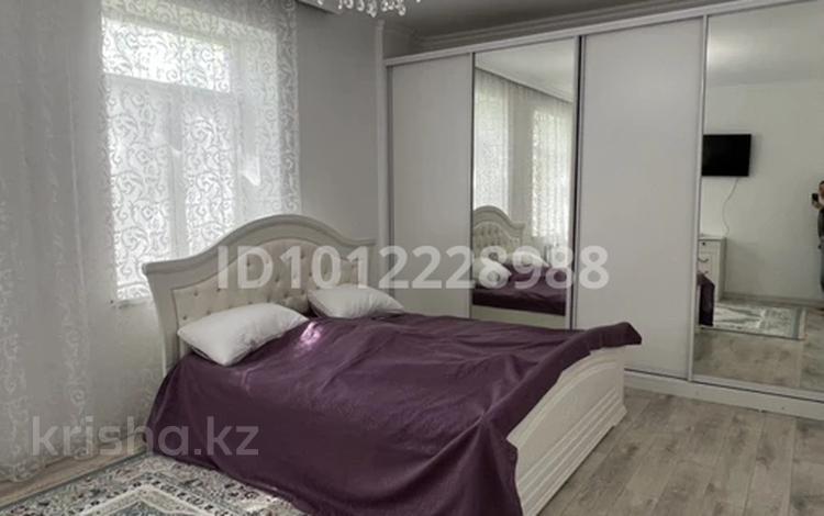 2-комнатная квартира · 133 м² · 1/5 этаж, мкр. Алтын орда, Газиза жубанова 17 Б/1 — Газиза жубанова и братья жубановых за 250 000 ₸ в Актобе — фото 2