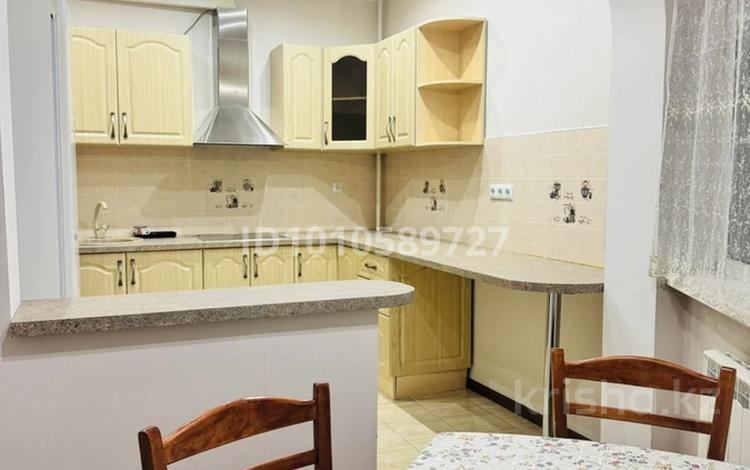 2-комнатная квартира · 67 м² · 7/10 этаж, Кенесары хана 54/16 за 300 000 ₸ в Алматы — фото 11