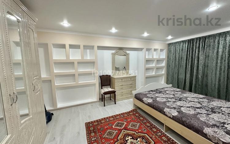 2-комнатная квартира · 49 м² · 3/5 этаж, Атамбаева 19 — Бывший магазин Планета электроники за 200 000 ₸ в Атырау, мкр Жилгородок — фото 2