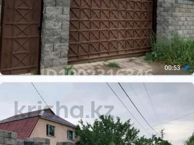 Отдельный дом · 5 комнат · 150 м² · 8 сот., Култолеуби — Посередине улицы, между магазином Рахат и винзаводом. за 35 млн ₸ в 