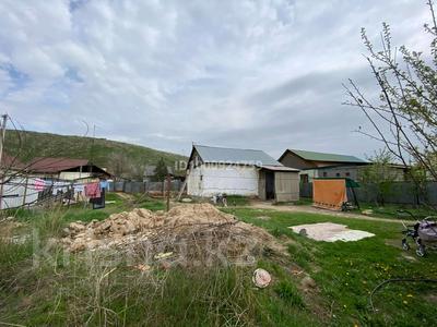 Продажа домов и дачи в Алматы: Отдельный дом · 3 комнаты · 38.8 м² · 5.6 сот., мкр Томирис, Қойшыбаева 80 — Халық парк за 25 млн 〒 Отдельный дом · 3 комнаты · 38.8 м² · 5.6 сот., мкр Томирис, Қойшыбаева 80 — Халық парк за 25 млн 〒 в Алматы, Алатауский р-н