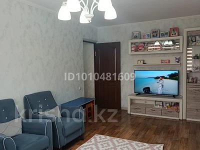 3-бөлмелі пәтер · 55.9 м² · 4/5 қабат, 8-й микрорайон, 8-й микрорайон 7а, бағасы: 25 млн ₸ в Шымкенте, Туран р-н
