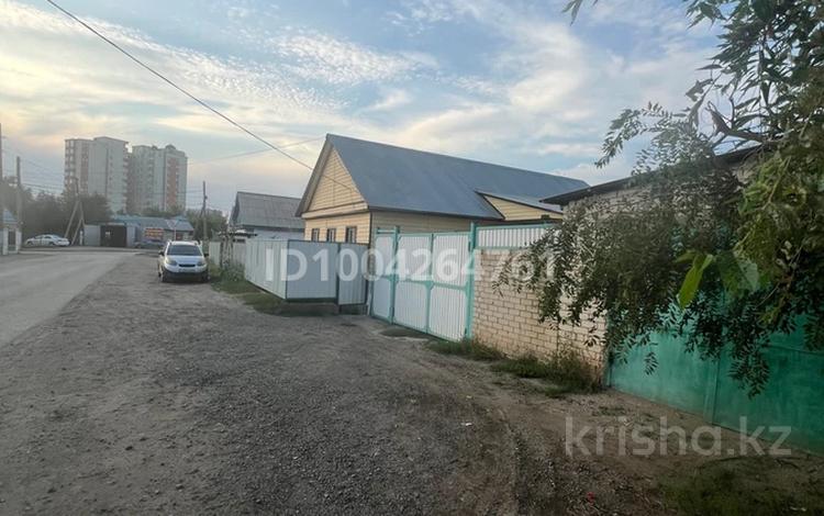 Жеке үй · 4 бөлме · 80 м² · 7 жүзд., Менделеева 46 — Близко к 11 мкр, бағасы: 17 млн ₸ в Актобе, мкр Москва — фото 2