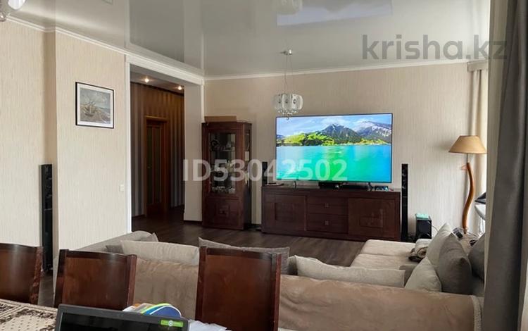 4-бөлмелі пәтер · 140 м² · 1/8 қабат, Мичурина 23, бағасы: ~ 120 млн ₸ в Караганде, Казыбек би р-н — фото 2