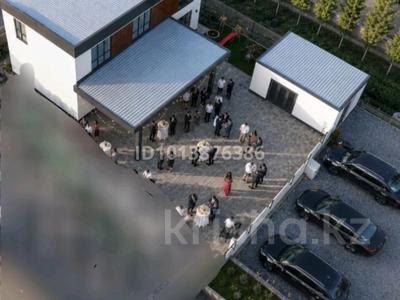 Дом · 4 комнаты · 200 м², мкр 12 127 Б — Ахмет байтурсынова 33 за 150 000 ₸ в Актобе