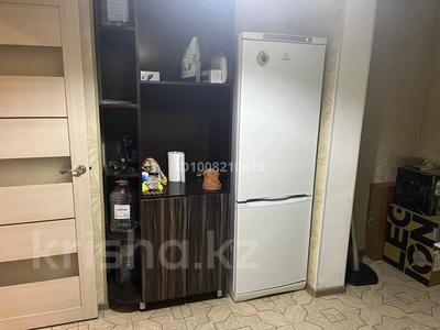 2-бөлмелі пәтер · 55 м² · 2/9 қабат, мкр Аксай-4 42, бағасы: 250 000 ₸ в Алматы, Ауэзовский р-н