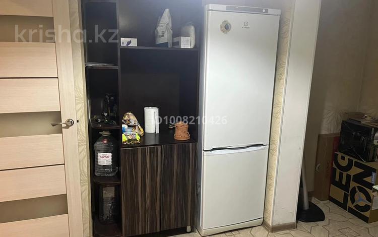 2-бөлмелі пәтер · 55 м² · 2/9 қабат, мкр Аксай-4 42, бағасы: 250 000 ₸ в Алматы, Ауэзовский р-н — фото 2