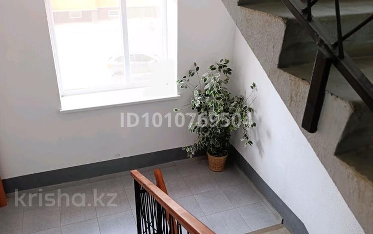 2-бөлмелі пәтер · 69 м² · 4/5 қабат, мкр. Алтын орда 348/1, бағасы: 25 млн ₸ в Актобе — фото 2