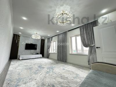 Отдельный дом • 3 комнаты • 65 м² • 9 сот., Қазыбек би 115А — Көмірханадан кіреді за 25 млн 〒 в Сарыагаш