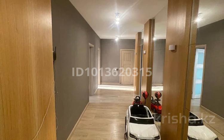 3-комнатная квартира · 112.1 м² · 10/12 этаж, Рыскулбекова 28/4 за 570 000 ₸ в Алматы, Бостандыкский р-н — фото 2