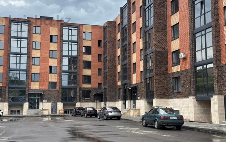 3-комнатная квартира · 98 м² · 4/5 этаж, Лениградская 31а за 36.5 млн ₸ в Петропавловске — фото 2