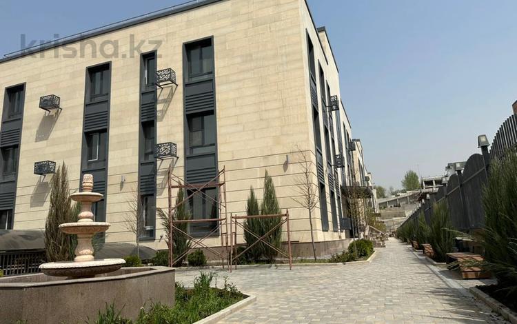 3-бөлмелі пәтер · 127 м² · 1/3 қабат, Казыбек Тауасарулы 71\1 — Навои Альфараби, бағасы: 120 млн ₸ в Алматы, Бостандыкский р-н — фото 2
