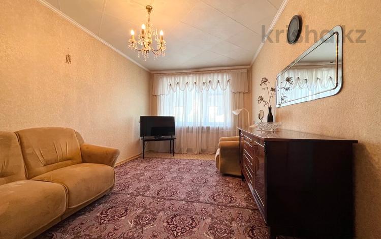 3-бөлмелі пәтер · 60 м² · 5/5 қабат, проспект Абая 3, бағасы: 18 млн ₸ в Усть-Каменогорске — фото 2