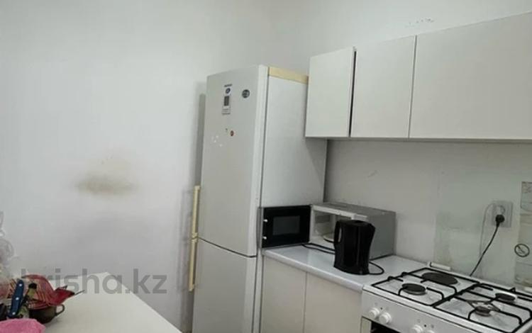 1-бөлмелі пәтер · 33.3 м² · 1/3 қабат, Самал ш/а., Д.Нысангалиулы 22, бағасы: 11 млн ₸ в Атырау, мкр Самал — фото 3