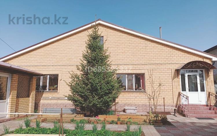 Отдельный дом • 5 комнат • 275 м² • 10 сот., Желтоксан 153 за 120 млн 〒 в Павлодаре — фото 2