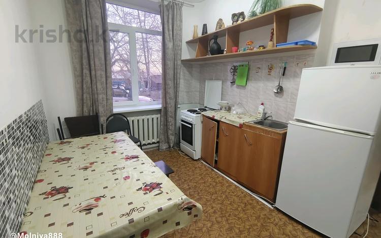 3-комнатная квартира, 80 м², 1/2 этаж помесячно, Курека 22 — 40летка.автостанция, церковь.