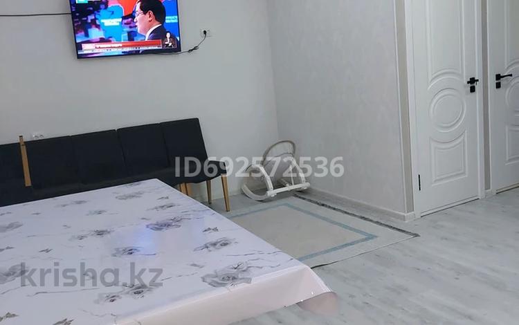 2-бөлмелі пәтер · 51 м² · 3/6 қабат, Мкр. Байтерек 15А, бағасы: 26 млн ₸ в Таразе — фото 2