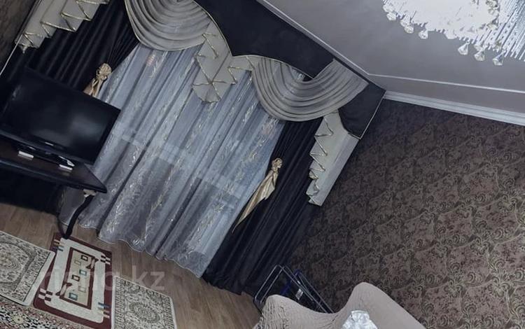 3-комнатная квартира · 60 м² · 4 этаж, 8-й мкр. 16 за 220 000 ₸ в Шымкенте, Абайский р-н — фото 2