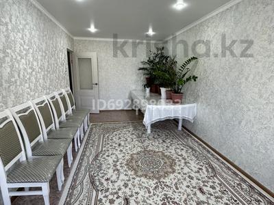 2-бөлмелі пәтер, 60 м², 2/5 қабат, Валиханова 3 — Рядом 4 школа, бағасы: 19 млн 〒 в Хромтау