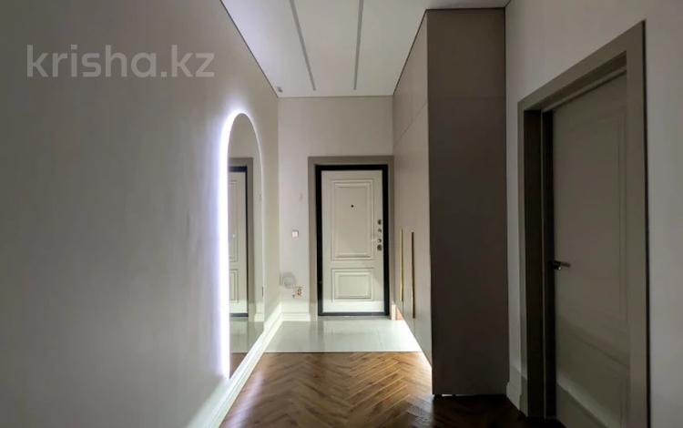 2-бөлмелі пәтер · 80.3 м² · 8/9 қабат, Алии Молдагуловой 5 /4, бағасы: 41 млн ₸ в Уральске — фото 2