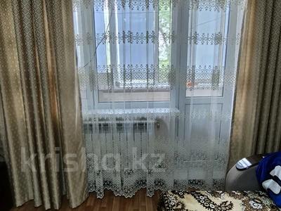 3-бөлмелі пәтер · 62 м² · 5/5 қабат, Мынбулак 48 — жубек жоллы 9 микр задняя сторона, бағасы: 15 млн ₸ в Таразе
